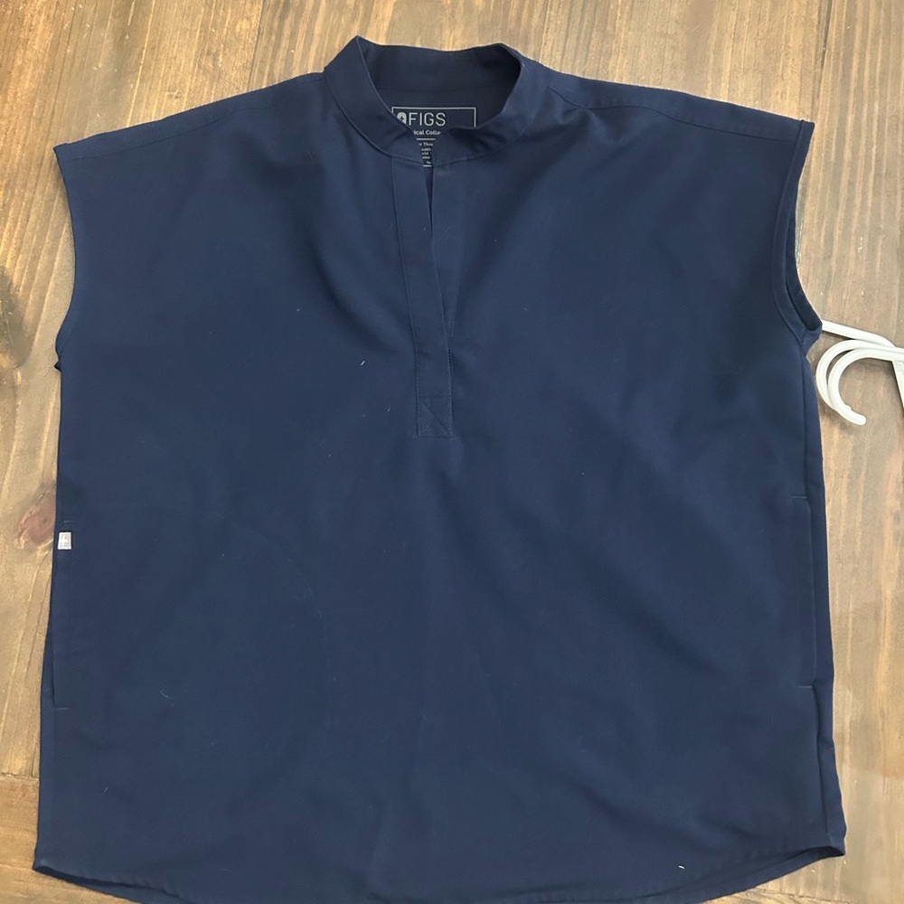 Figs Rafaela Navy Scrub top